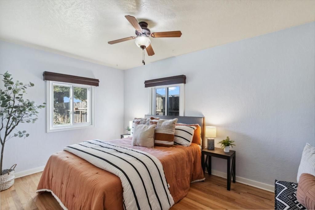listing image 130720562926738626002