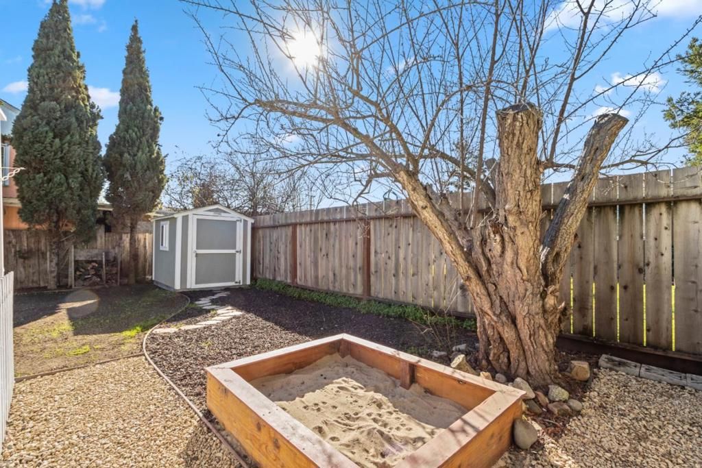 listing image 130724905413045611506