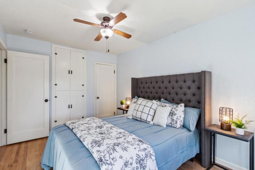 listing image 130726917916376336408