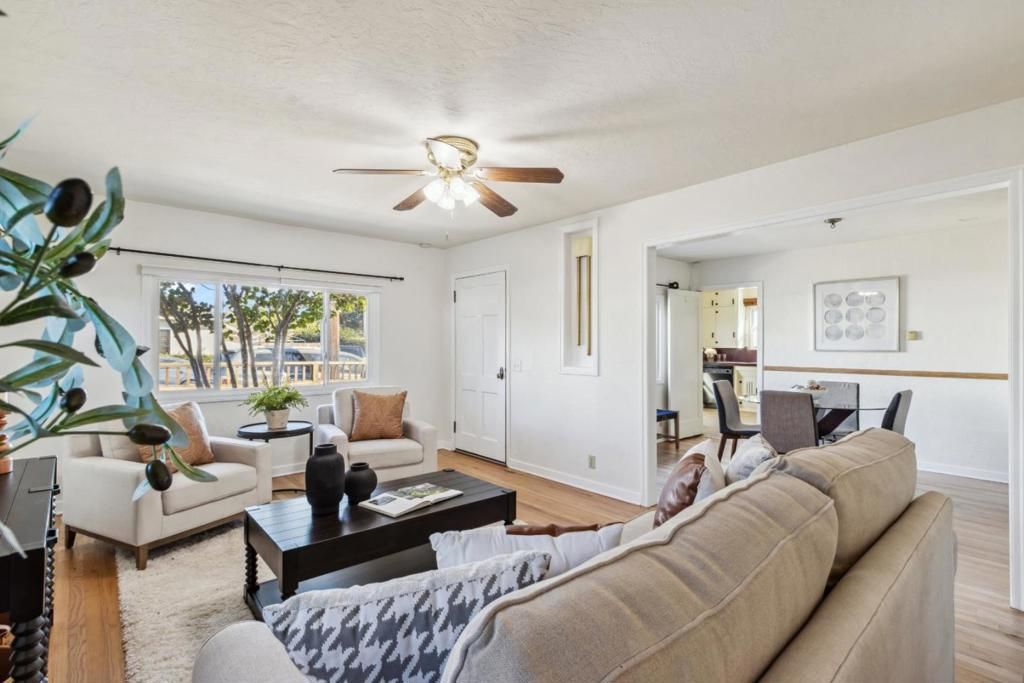 listing image 130729305491672568612