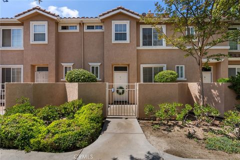 Photo of 25554 Schubert CIR #C, Stevenson Ranch, CA 91381 (MLS # SR26102632)