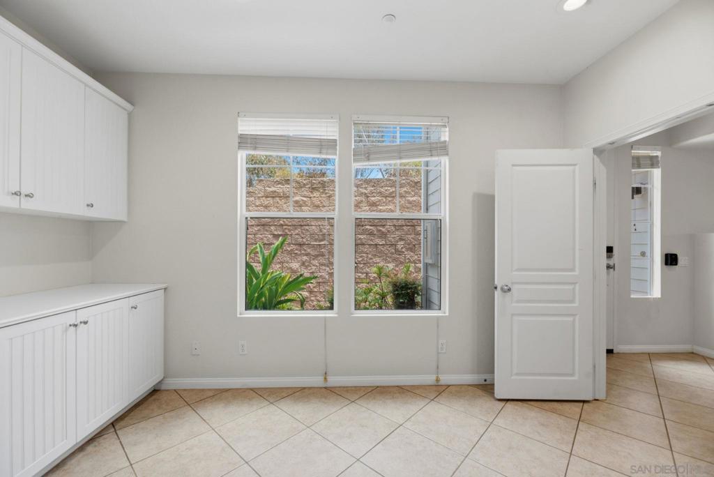 750 Harbor Cliff Way 105