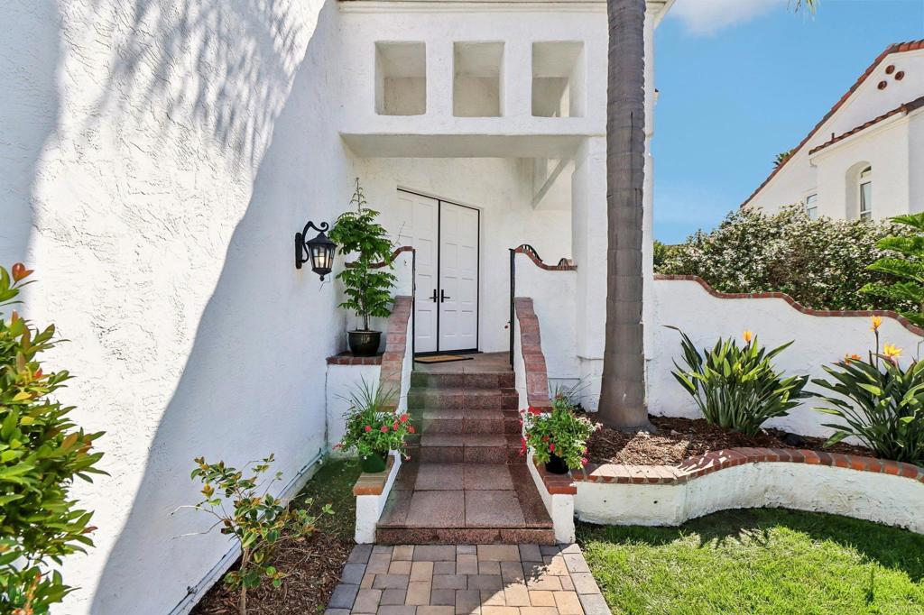 4923 Amador Drive