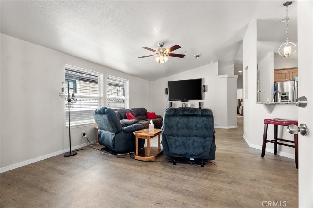 2239 Black Canyon Road 38