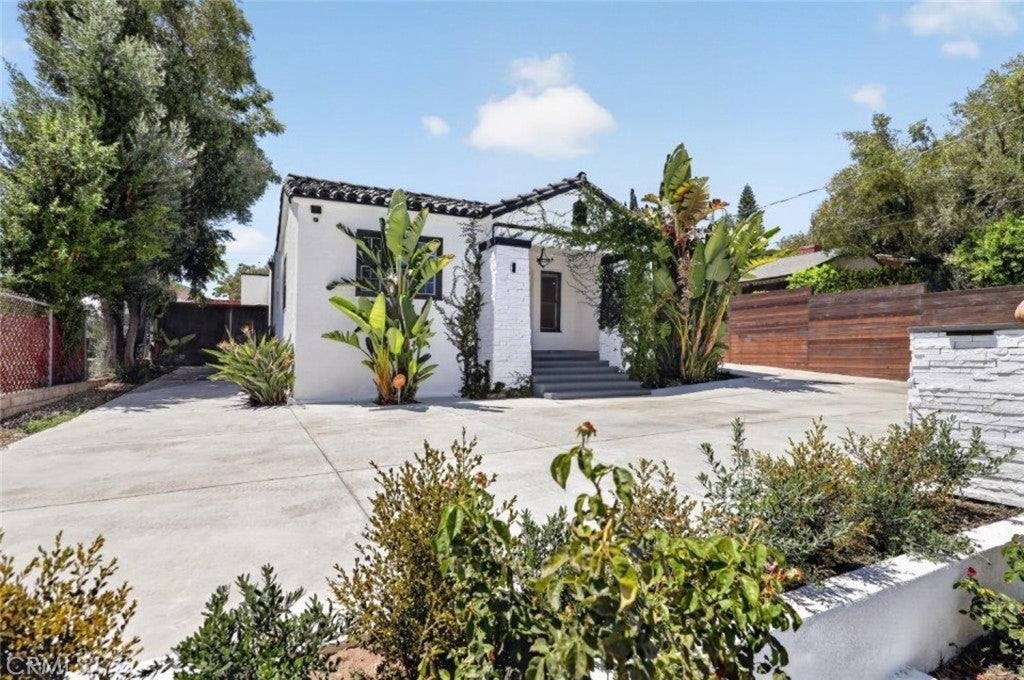 10617 Vanora Drive, Sunland CA 91040