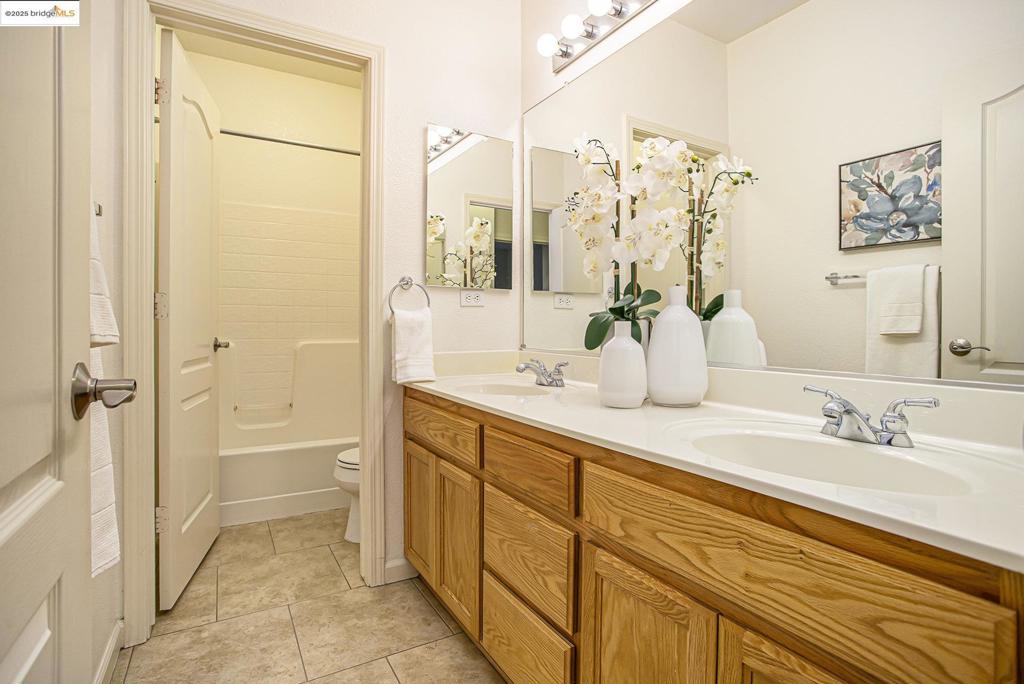 MIRA VISTA HILLS - Residential