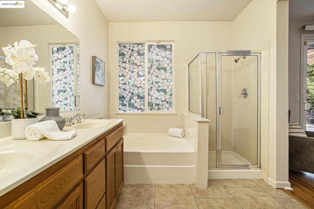 MIRA VISTA HILLS - Residential