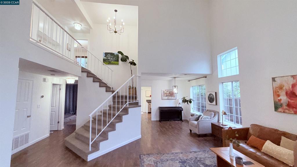 OLD PITTSBURG - Residential