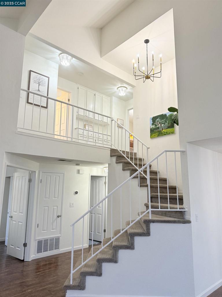 OLD PITTSBURG - Residential