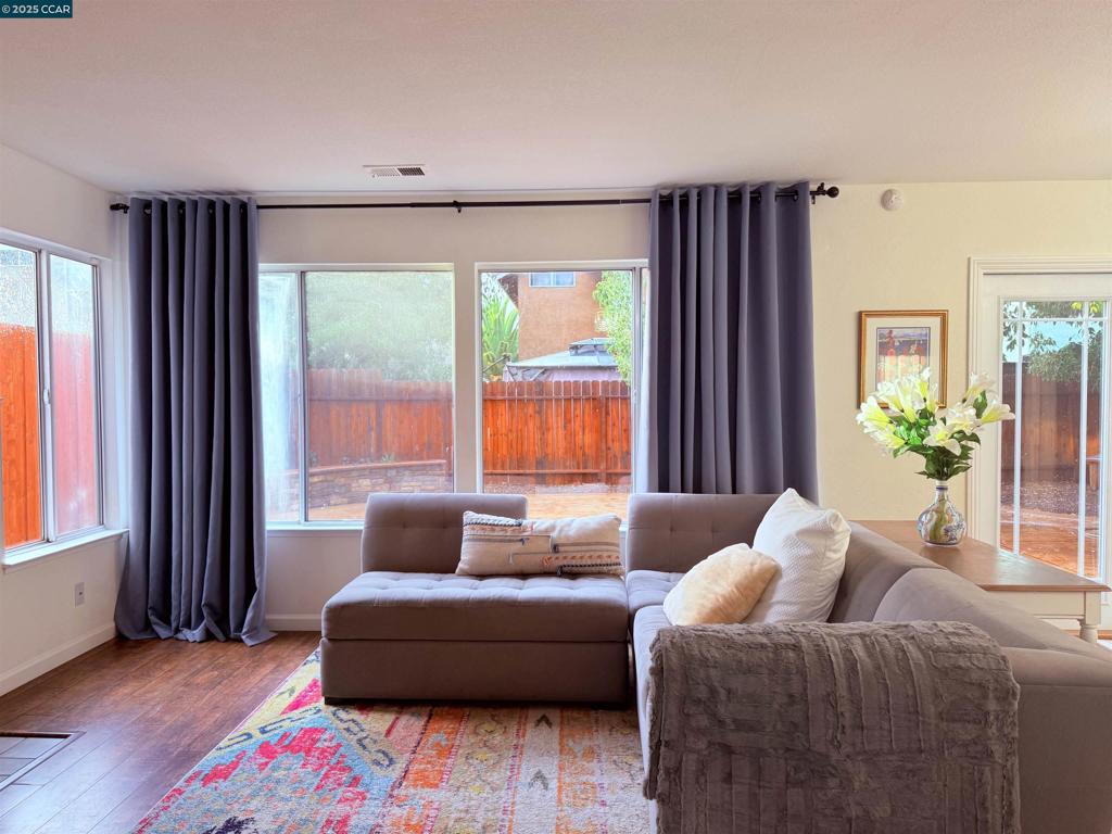 OLD PITTSBURG - Residential