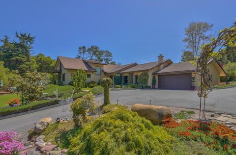 Photo of 190 San Benancio Road, Salinas, CA 93908 (MLS # ML82038202)