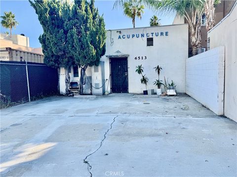 Photo of 6513 Whittier Blvd, Los Angeles, CA 90022 (MLS # AR25246629) Photo of 6513 Whittier Blvd, Los Angeles, CA 90022 (MLS # AR25246629)