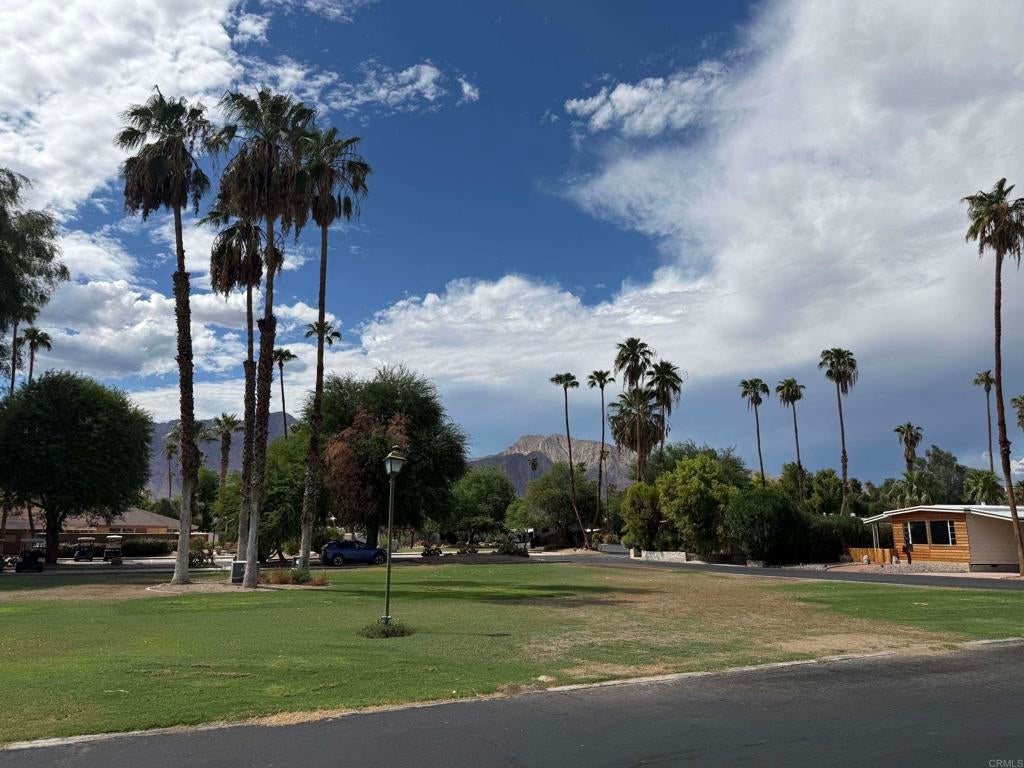 1010 Palm Canyon Drive 10