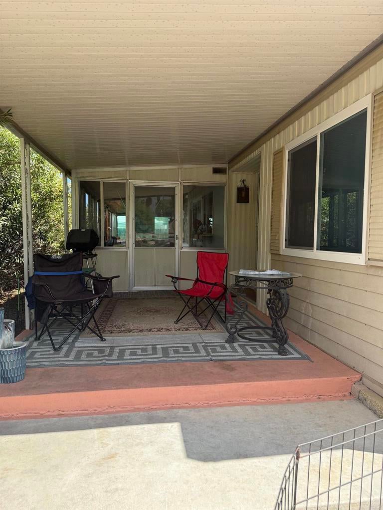1010 Palm Canyon Drive 10