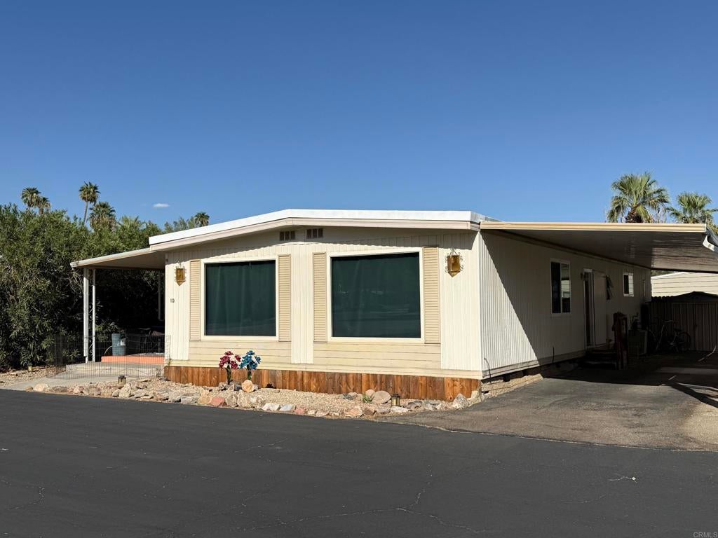 1010 Palm Canyon Drive 10
