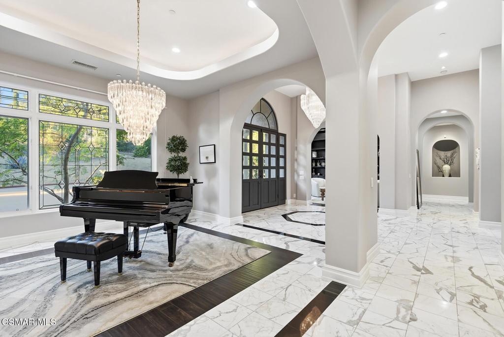 Westlake Village, California, 91362, United States, 5 Bedrooms Bedrooms, ,5 BathroomsBathrooms,Residential,Active,2027051