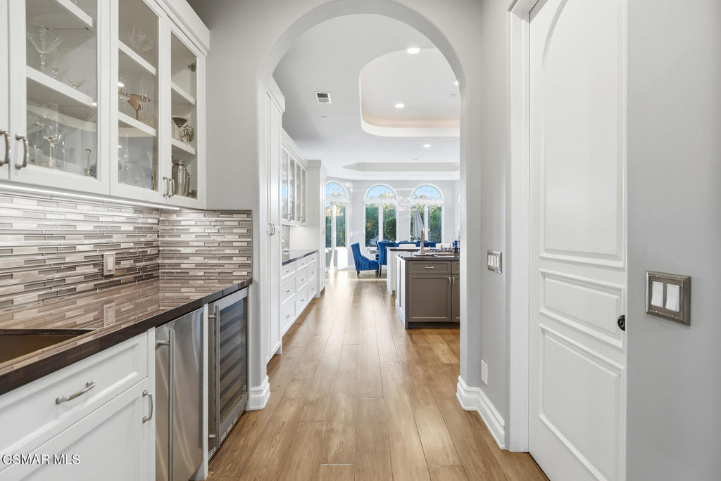 Westlake Village, California, 91362, United States, 5 Bedrooms Bedrooms, ,5 BathroomsBathrooms,Residential,Active,2027051