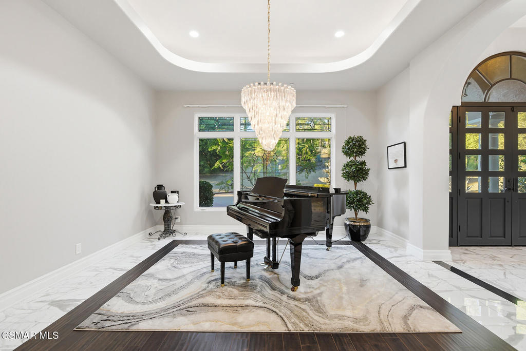 Westlake Village, California, 91362, United States, 5 Bedrooms Bedrooms, ,5 BathroomsBathrooms,Residential,Active,2027051
