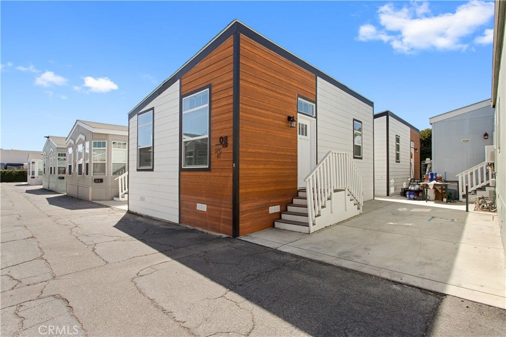 8250 Lankershim Boulevard Space 45