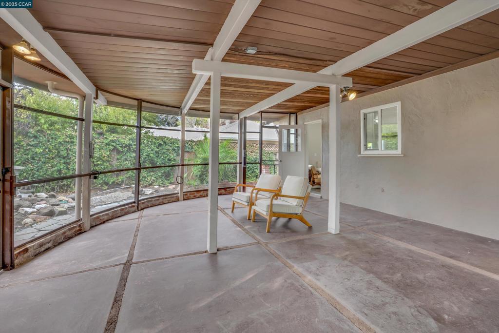 SHERMAN ACRE - Residential