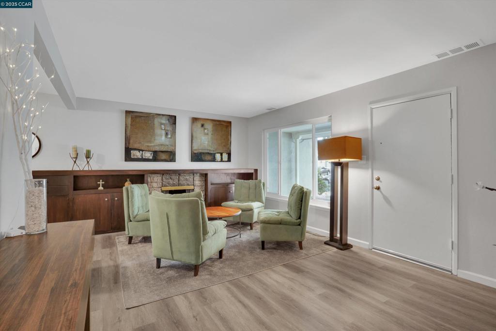 SHERMAN ACRE - Residential