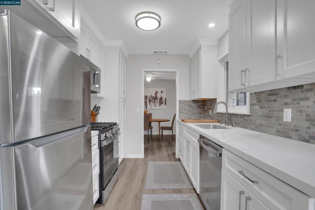 SHERMAN ACRE - Residential