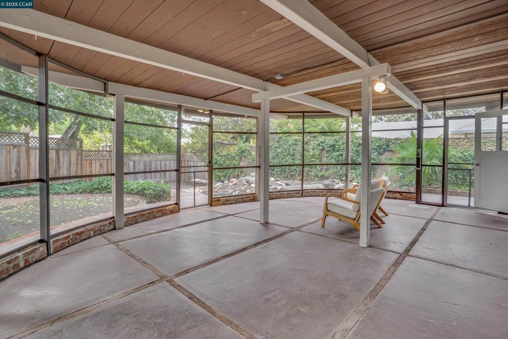 SHERMAN ACRE - Residential