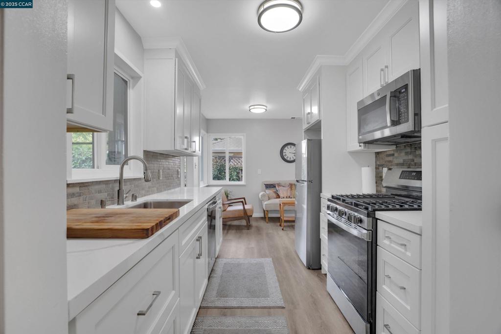 SHERMAN ACRE - Residential