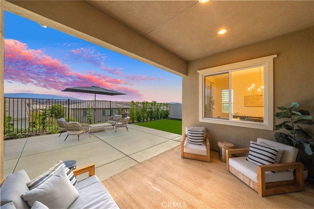 Photo of 39505 Sagewood Ridge Rdg, Temecula, CA 92591 (MLS # OC25233317)