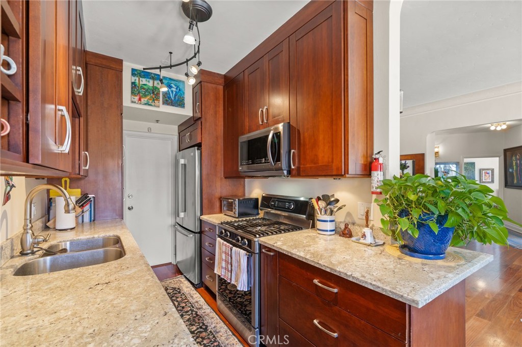 Villa Riviera (VLR) - Residential