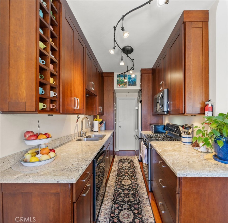 Villa Riviera (VLR) - Residential