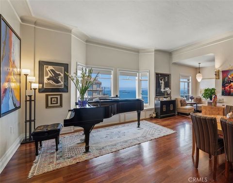 Photo of 800 E Ocean Boulevard #1505, Long Beach, CA 90802 (MLS # PW25278779)