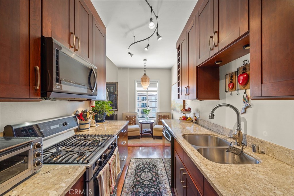 Villa Riviera (VLR) - Residential