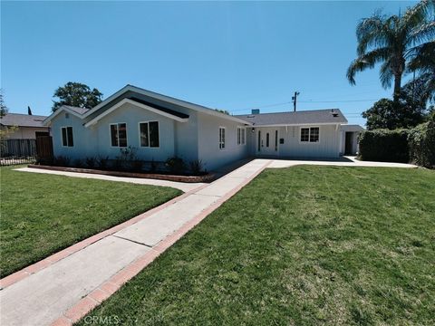 Photo of 22336 Saticoy ST, Canoga Park, CA 91303 (MLS # SB26100280)