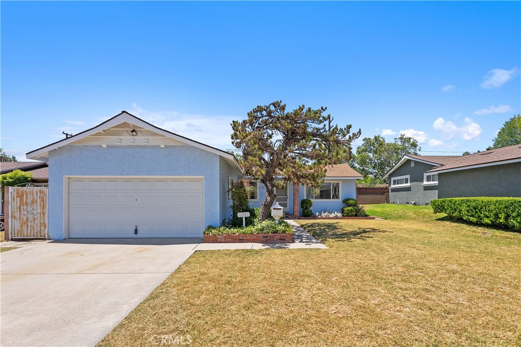 11747 Hollyview Drive
