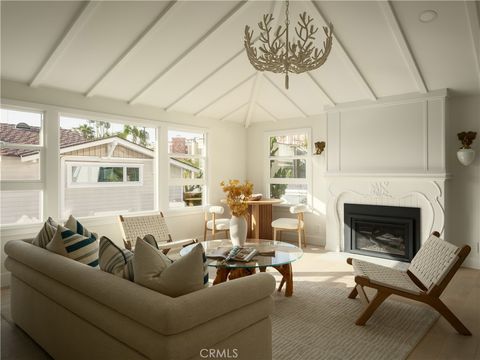 Photo of 2715 Cove, Corona Del Mar, CA 92625 (MLS # NP26095170)