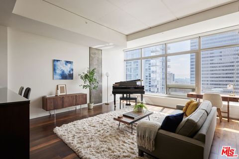 Photo of 1155 S Grand Avenue #1307, Los Angeles, CA 90015 (MLS # 26708027)