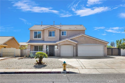 Photo of 13807 Dos Palmas RD, Victorville, CA 92392 (MLS # HD26234488)