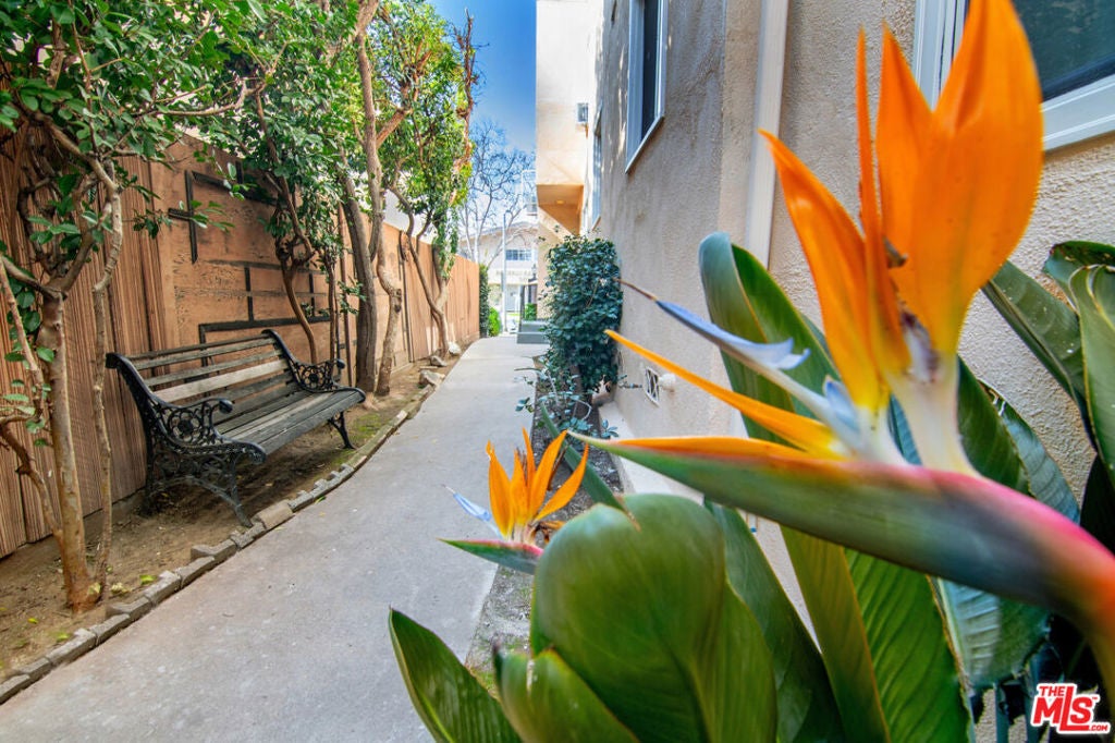 Photo of 344 S Rexford Drive #7, Beverly Hills, CA 90212 (MLS # 26998525)