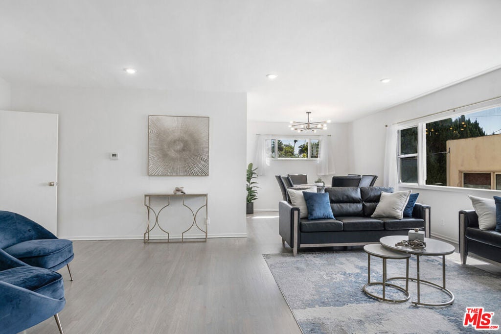 Photo of 344 S Rexford Drive #7, Beverly Hills, CA 90212 (MLS # 26998525)