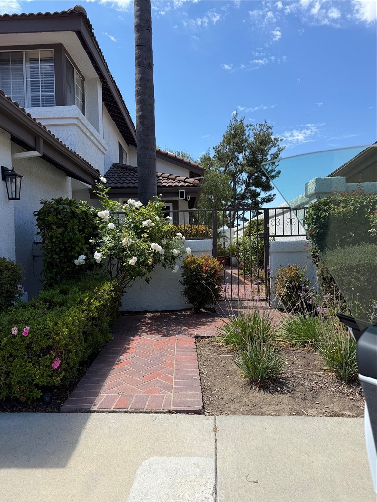 27557 Paseo Talavera