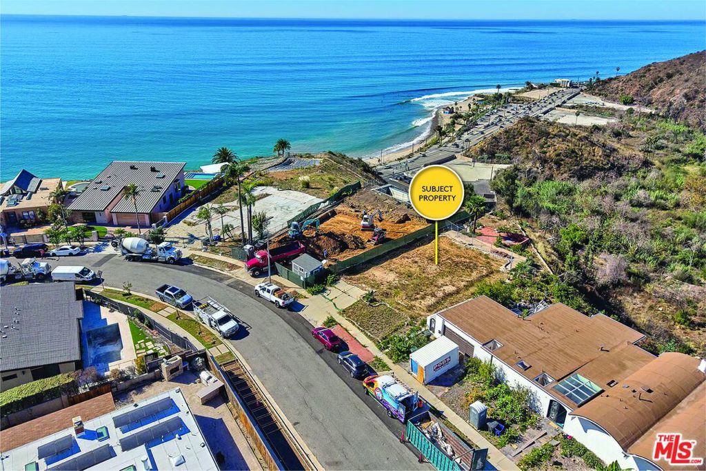 3913 Malibu Vista Drive