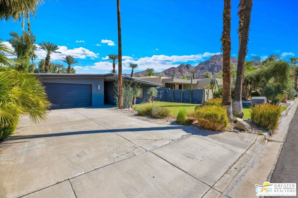 45644 Indian Wells Lane