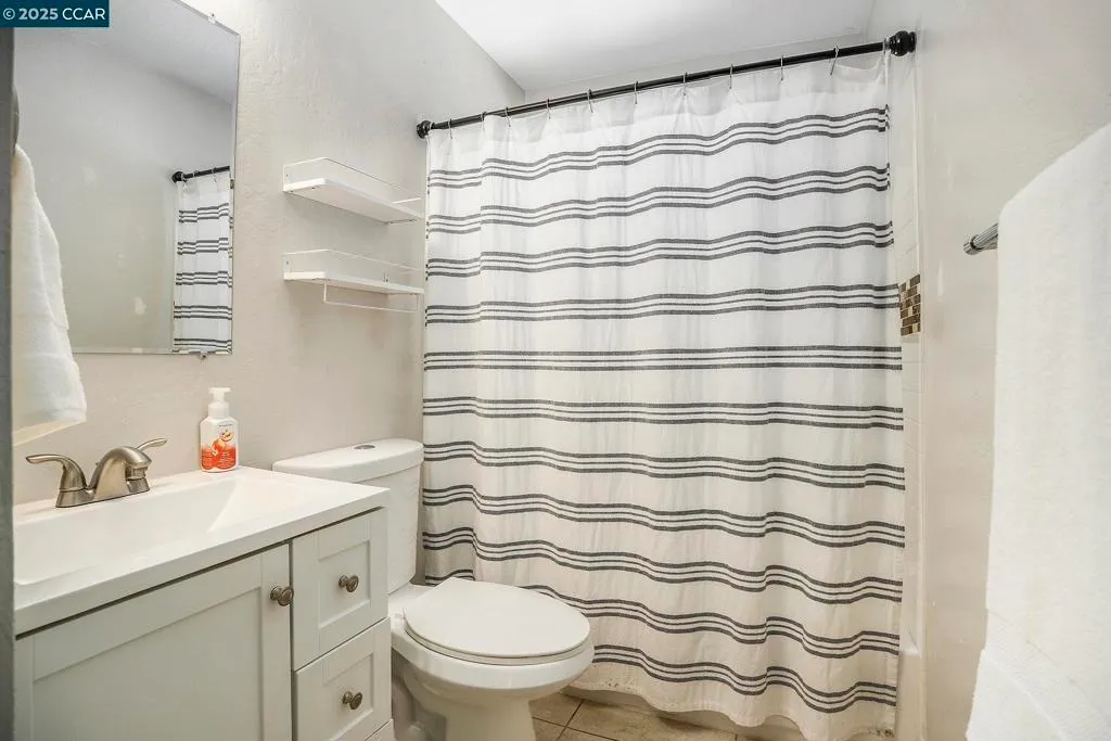 Concord, California 94519, United States, 3 Bedrooms Bedrooms, ,2 BathroomsBathrooms,Residential,Active,184456