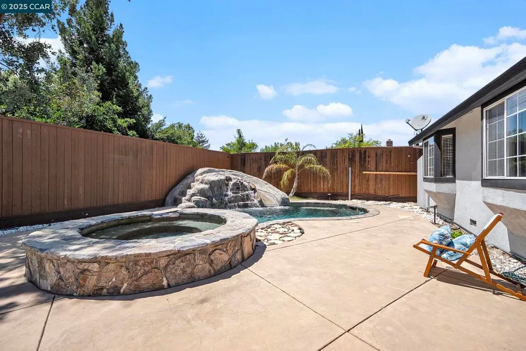 Concord, California 94519, United States, 3 Bedrooms Bedrooms, ,2 BathroomsBathrooms,Residential,Active,184456