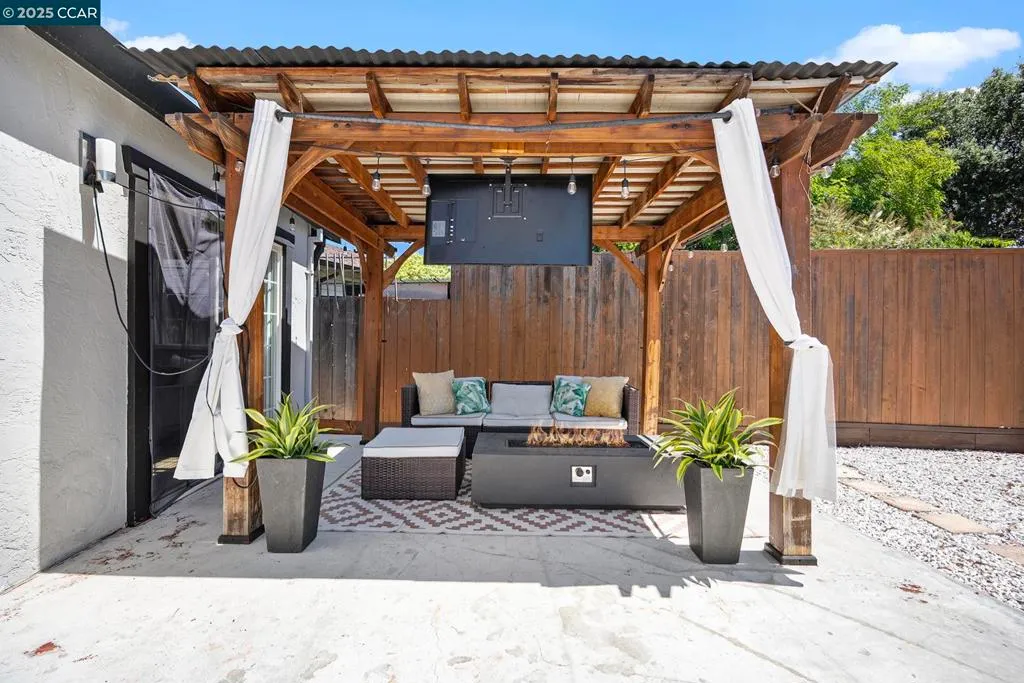 Concord, California 94519, United States, 3 Bedrooms Bedrooms, ,2 BathroomsBathrooms,Residential,Active,184456