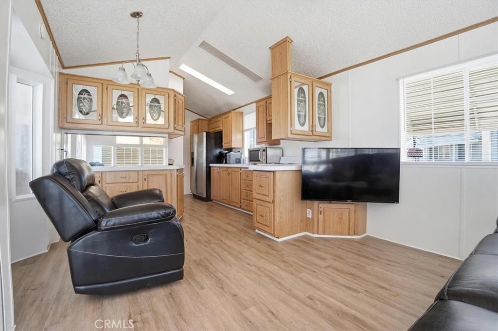 1295 S Cawston 11