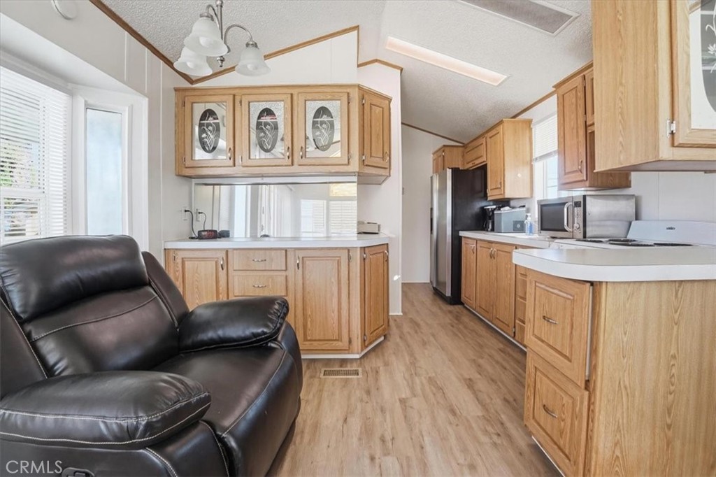 1295 S Cawston 11