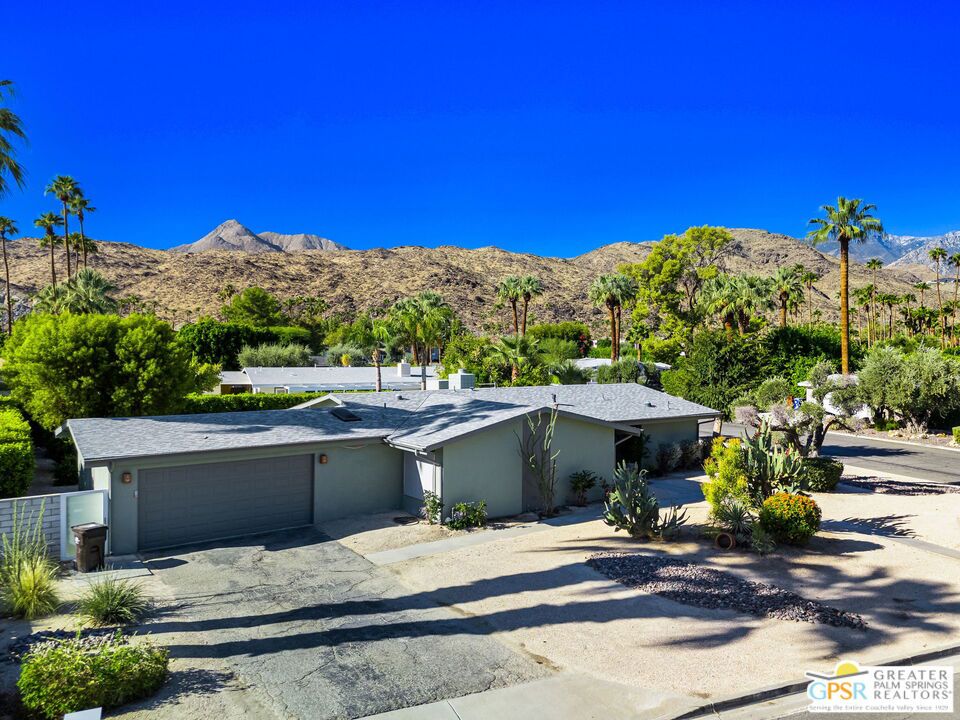 Great Tahquitz Canyon pool home.Stunning mountain views.....freshly painted throughout and pool recently done.....a great solid home in a fabulous location....part of a trust sale...don't miss out!