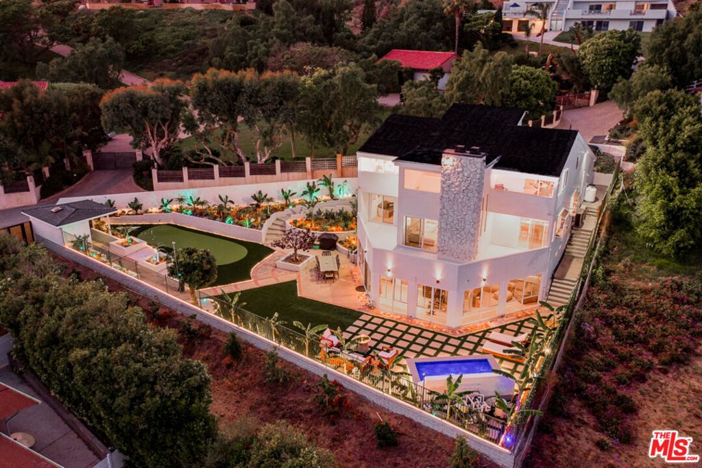 Photo of 31271 Bailard Road, Malibu, CA 90265 (MLS # 26640747)